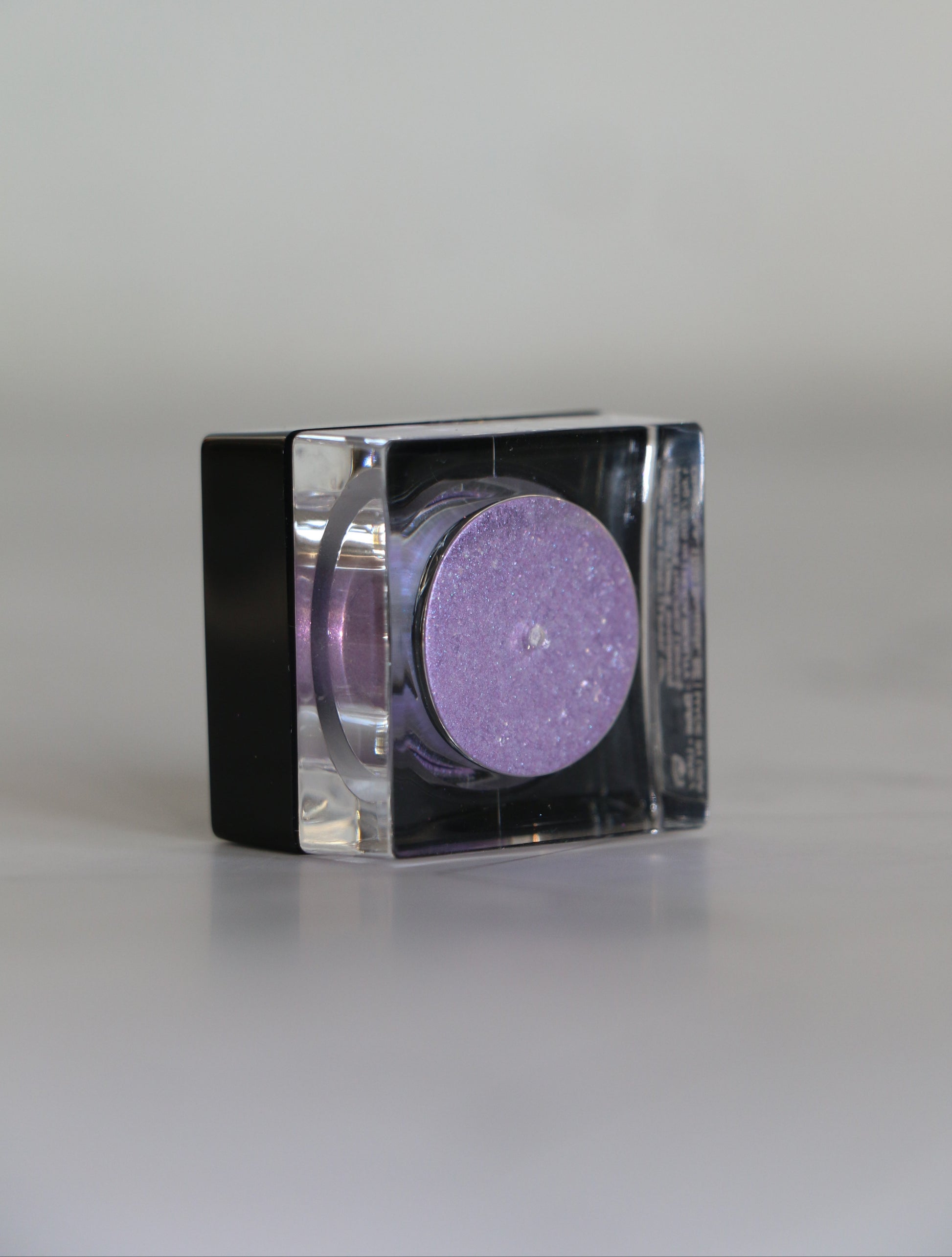 HUDA BEAUTY Glitter – Level Up (Purple)