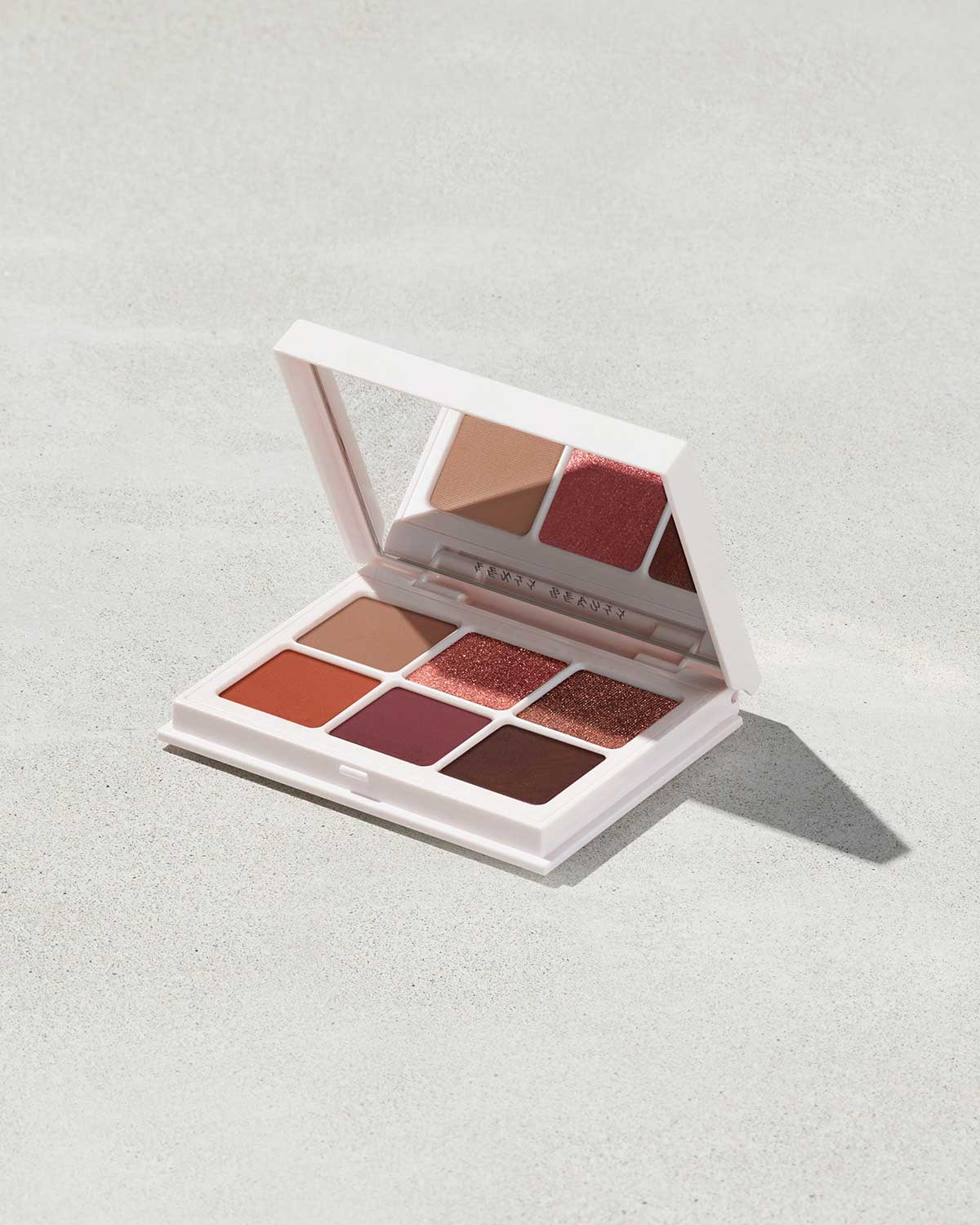 Fenty Beauty Snap Shadows Mix & Match acu ēnu palete – dziļi neitrāli toņi