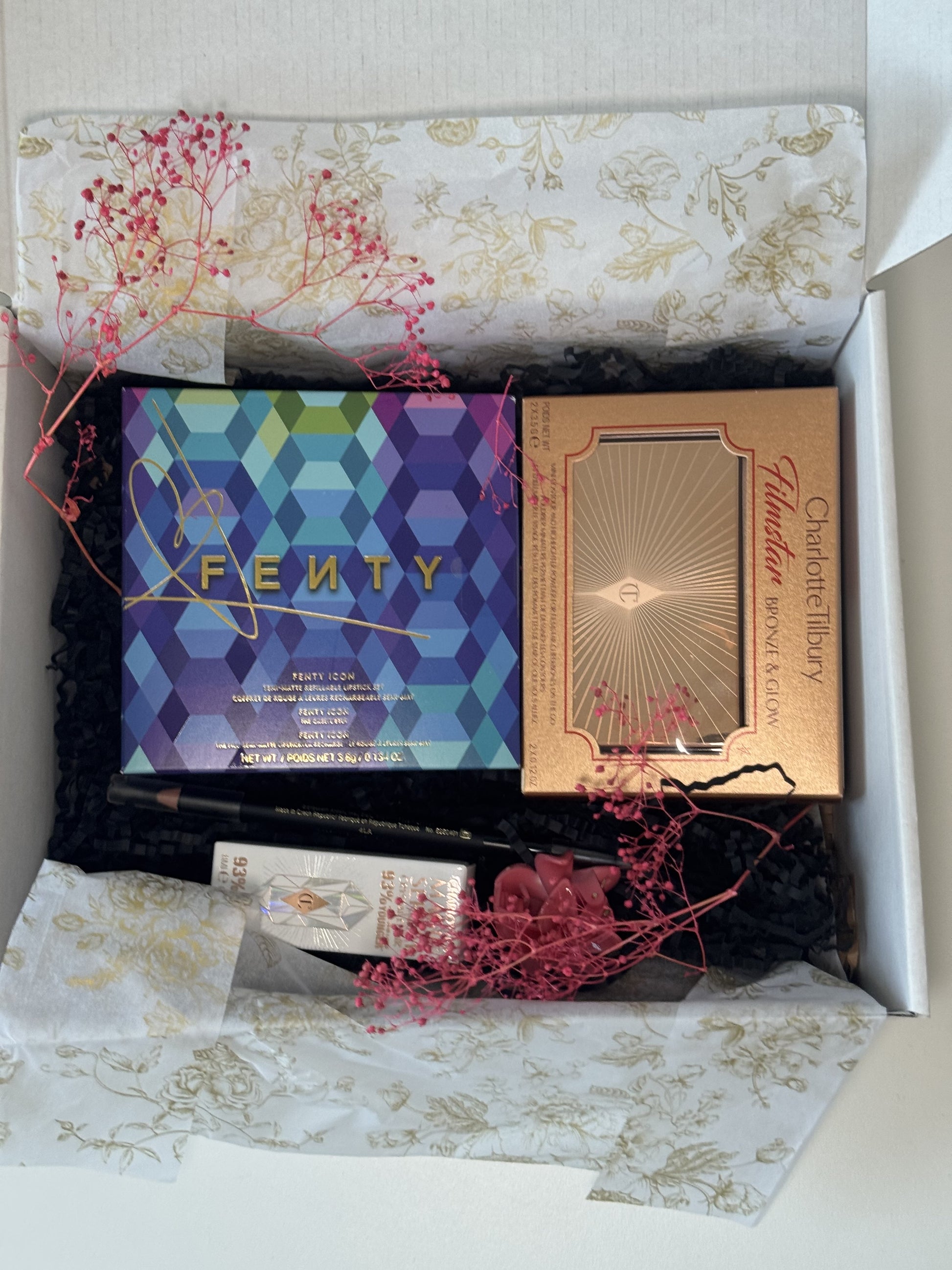 Charlotte Tilbury & Fenty Luxury Gift Set – Serum, Lipstick & Mini Bronze & Glow